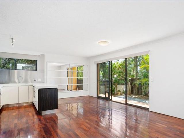 Coastal Living in the Heart of Broadbeach