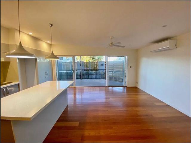 Coastal Living in the Heart of Emerald Beach Water Included