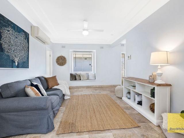 Coastal Living in the Heart of Ettalong Beach