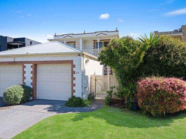 Coastal Living in the Heart of Mornington