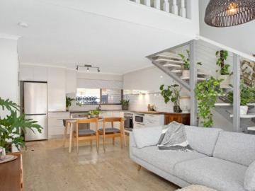 Coastal Living in the Heart of Mermaid Beach