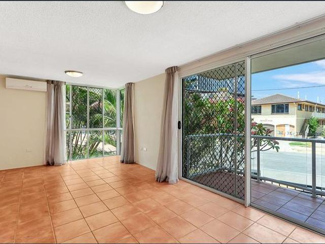 COASTAL LIVING IN THE HEART OF THE GOLD COAST