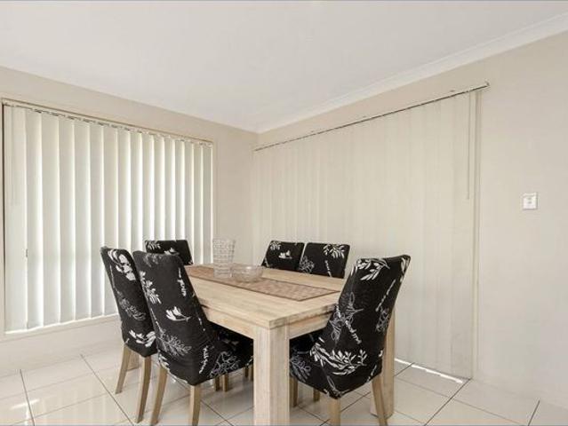 Coastal Living in This Spacious 4 Bedroom, 2 Bathroom Home with 3 Car Accommodation