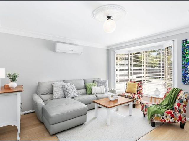 COASTAL LIVING IN VIBRANT LONG JETTY