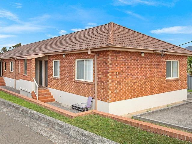 Coastal Living in a Convenient Location