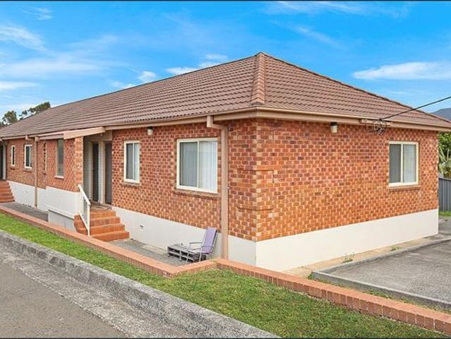 Coastal Living in a Convenient Location
