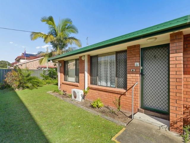 Coastal Living in a Convenient Park Beach Location
