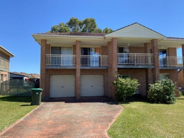 Coastal Living in a Great Location!