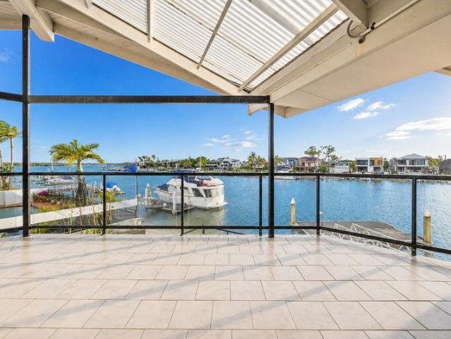 Coastal Living in a Quiet Enclave Unfurnished 6 months Only