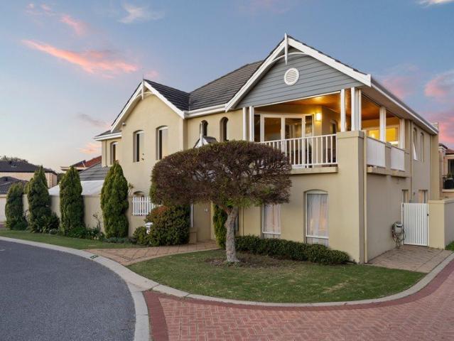 Coastal Living in a Quiet Hillarys Enclave