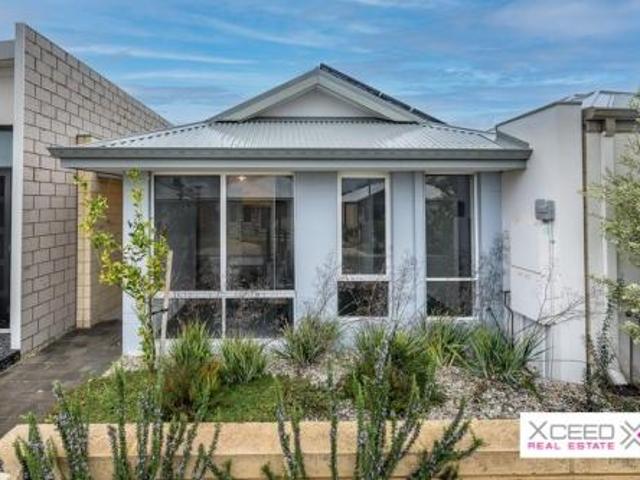 Coastal Living in Alkimos Beach