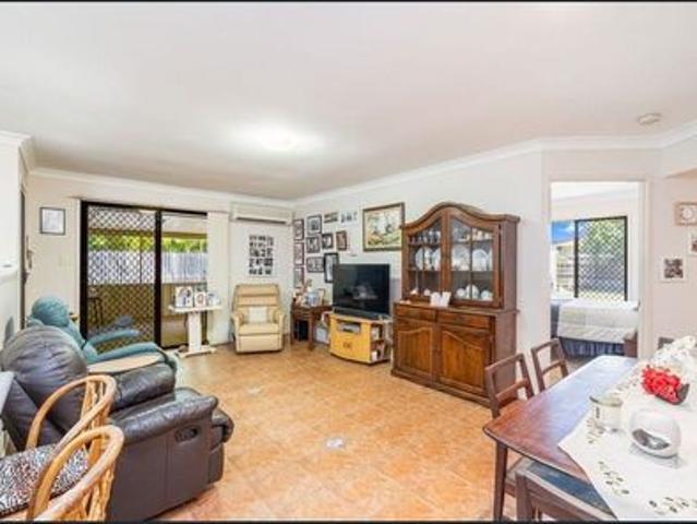 COASTAL LIVING IN BEAUTIFUL BURRUM HEADS