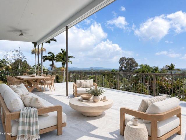 Coastal Living in Coolum Beach Electricity & Water Included!