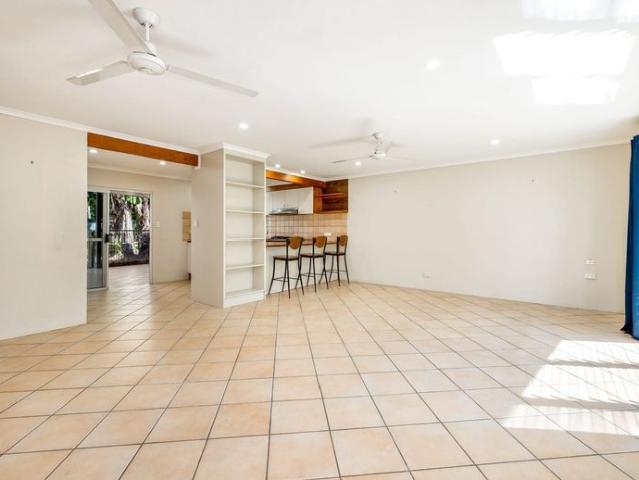 Coastal Living in Kewarra Beach | Available Mid November