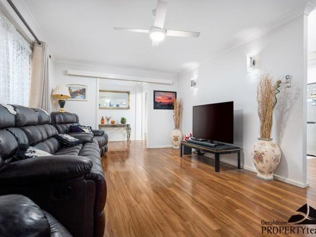 Coastal Living in Mahomets Flats
