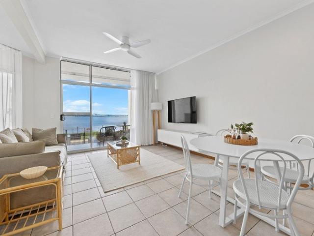 Coastal Living in Prime Position