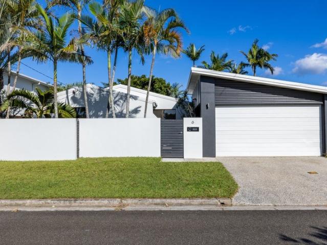 Coastal Living in Sought After Wurtulla
