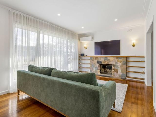 Coastal Living Just Metres from Rye Foreshore