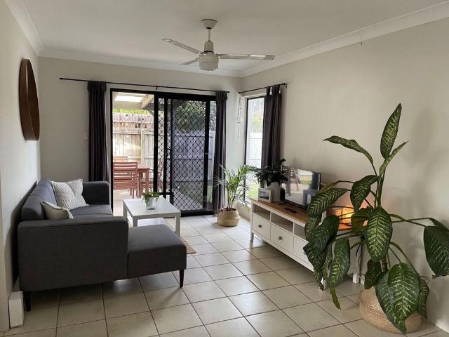 Coastal Living Just Moments from Warana Beach!