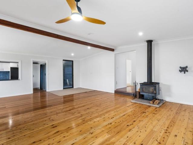 Coastal Living Just Moments from Racecourse Beach