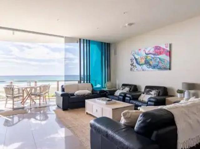 Coastal Living Just Steps from Bilinga Beach