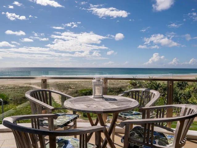 Coastal Living Just Steps from Bilinga Beach