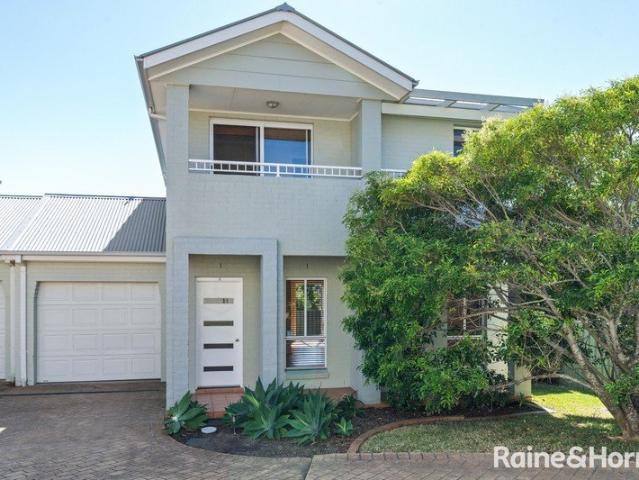 Coastal Living Just Steps from the Beach