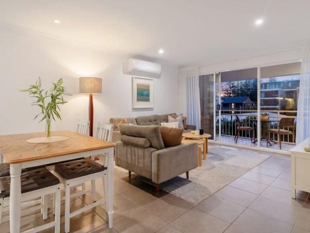 Coastal Living Just 100m from Mermaid Beach