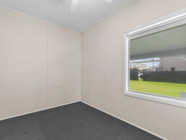 Coastal Living LEASE ALL or JUST MAIN HOUSE ENQUIRE NOW