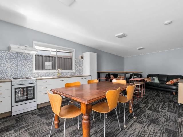Coastal Living LEASE ALL or JUST MAIN HOUSE ENQUIRE NOW