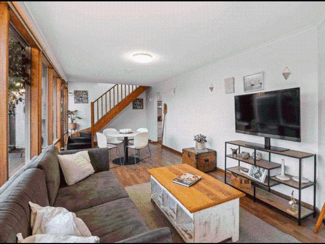 Coastal Living Made Easy in West Beach