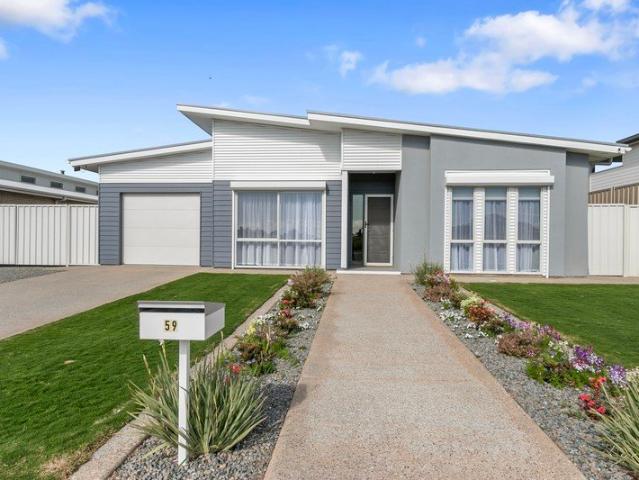 Coastal Living Meets Golfing Luxury