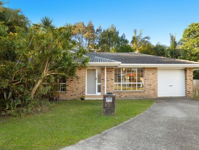 Coastal Living Meets Quiet Cul de Sac Position on a Spacious Block