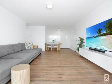 Coastal Living Meets Style in the Heart of The Entrance