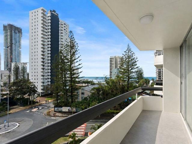 COASTAL LIVING | MODERN RENOVATION | PRIME LOCATION