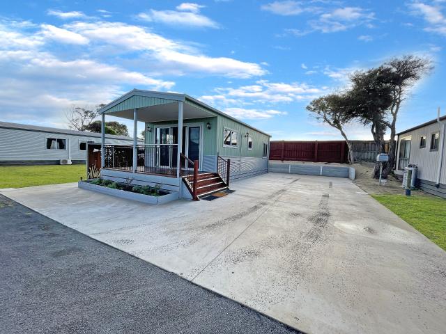 COASTAL LIVING ON DUTTON WAY