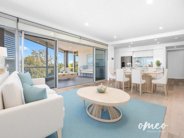 Coastal Living one step from the beach