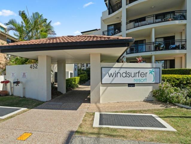 Coastal Living Opposite the Broadwater Furnished 1 Bedroom Unit
