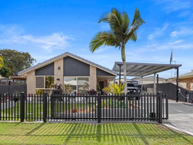 Coastal living,Perfect position 1 km to the beach