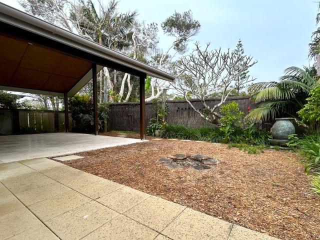 Coastal Living, Spacious Home with Separate Studio