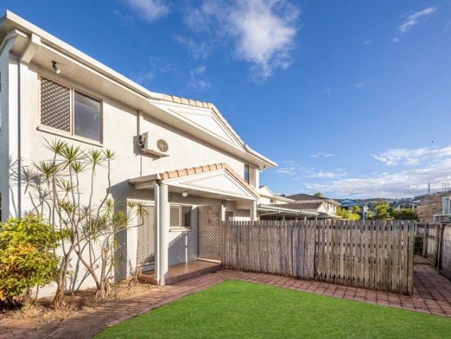 Coastal Living Starts Here Walk to The Strand