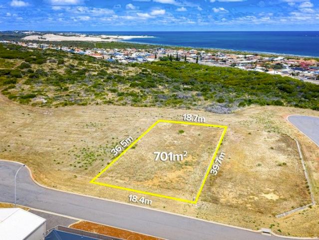 Elevated Ocean Views Walk to Tarcoola Beach