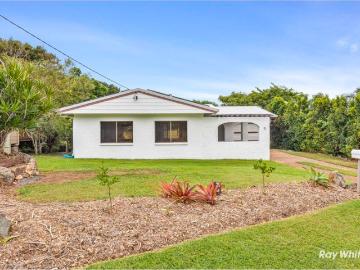 House to rent in Meikleville Hill - Parking