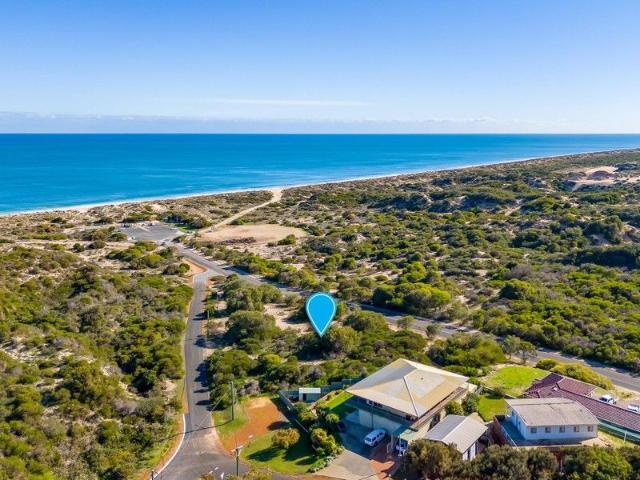 Coastal Paradise. Prime 2792sqm Beach front Opportunity in Preston Beach!