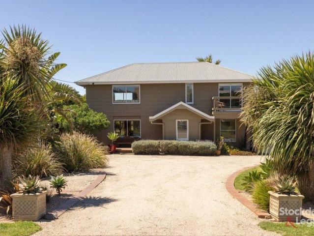 Coastal Paradise with Magnificent Bay & Ocean Views