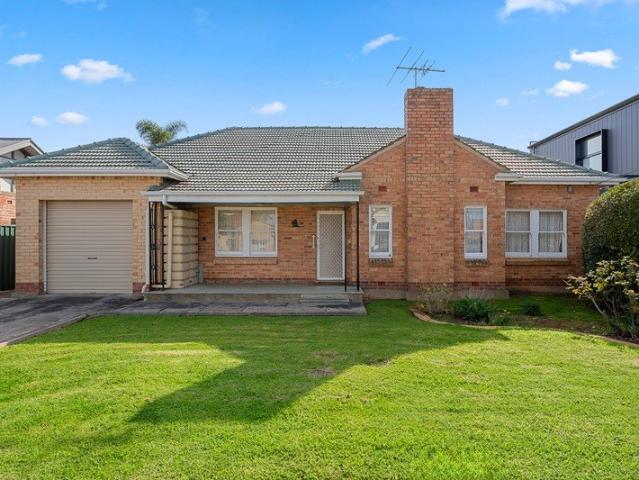 Coastal Potential in a Prized North Brighton Pocket