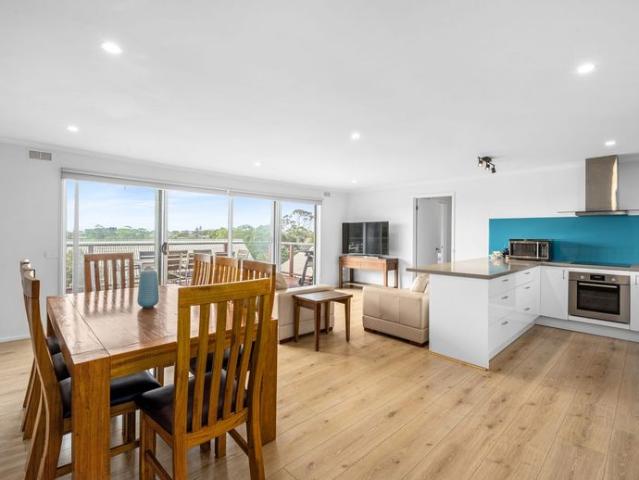 Coastal Rye Retreat – Fully furnished or unfurnished, 12 month lease