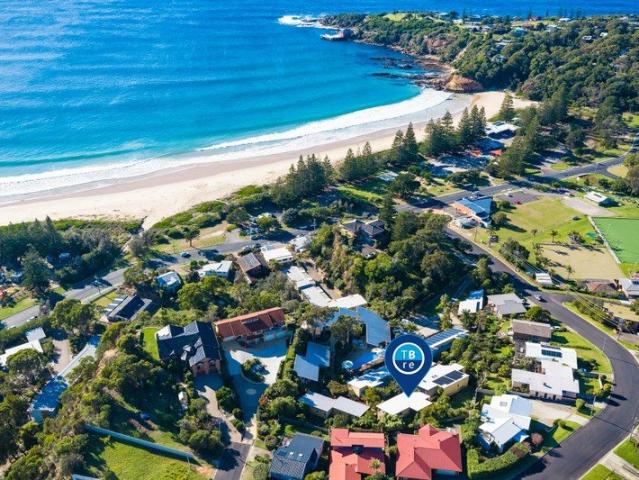COASTAL RESORT STYLE LIVING JUST STEPS FROM TATHRA BEACH