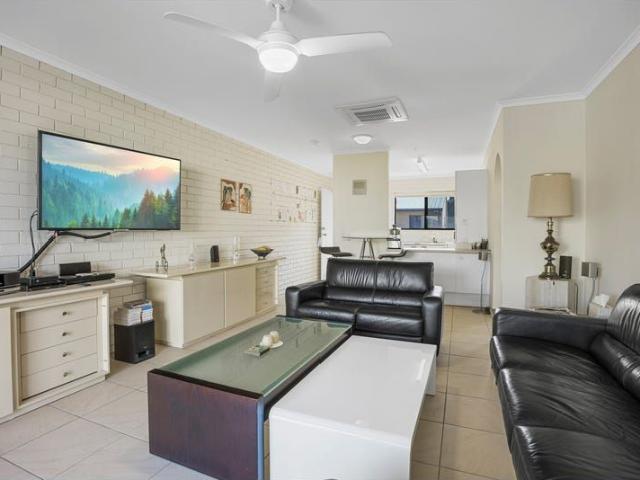 Coastal Retreat in the Heart of Mooloolaba