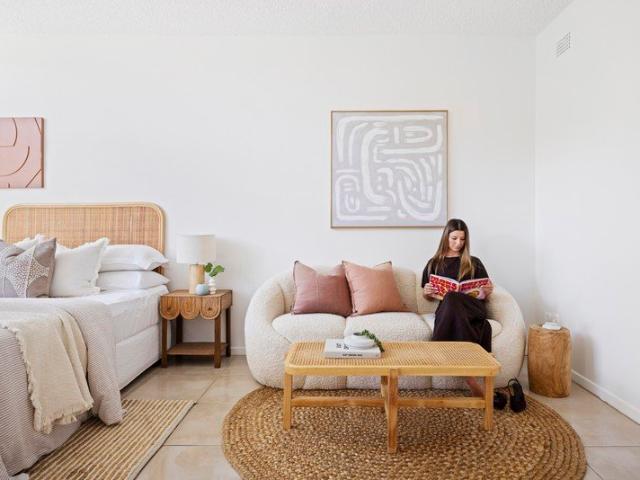 Coastal Studio Living in Prestigious Eastern Hill
